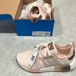 Wmns NMD_R1 'Wonder Quartz Earth Strata Women’s size 7